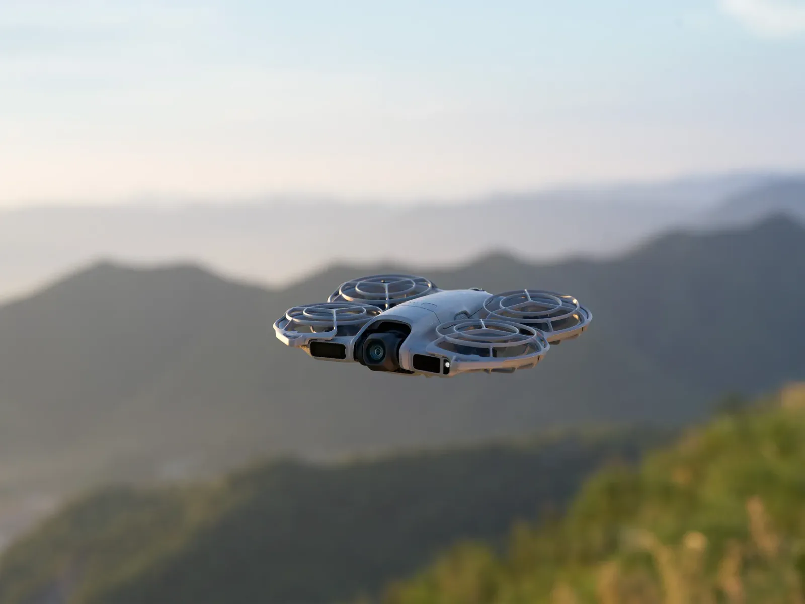 مستشعرات DJI Neo 2 أثناء الطيران وتجنب العوائق